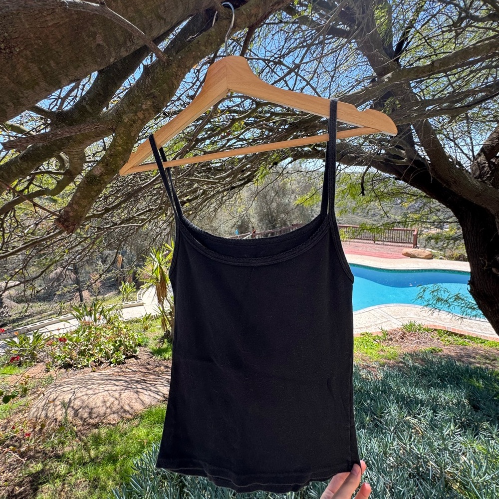 brandy melville | black spagetti strap tank